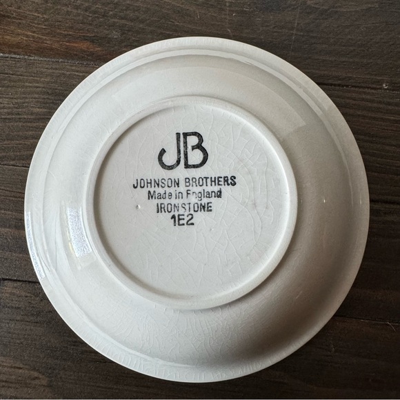JB Johnson Brothers Ironstone Dish ‘Meadow Lane’ - Picture 2 of 4